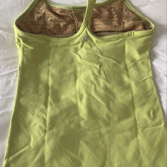 Lulu lemon Power Y tank size 4 - Picture 1 of 3